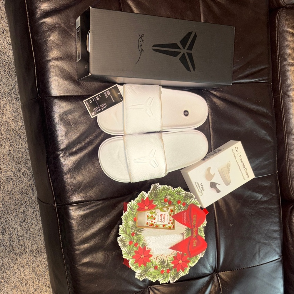 Nike White Holiday Wreath Slippers